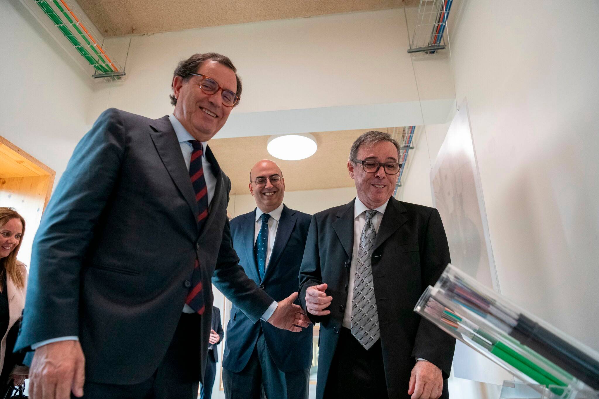 Inaugurado o LUMIRing-Iscte, o maior banco de testes de fibra ótica multinúcleo do mundo