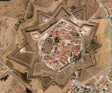 A Restauração e a fortificação moderna. A teoria e a prática como imagem do poder real.