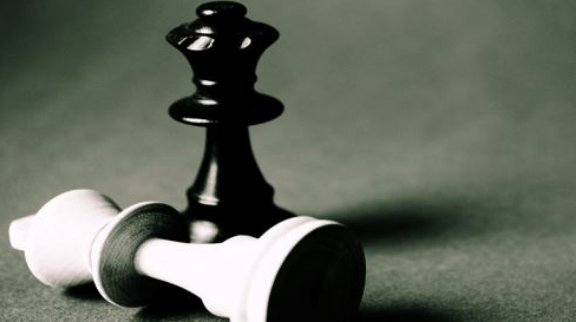 Betrayed believers: The target of influence of extreme right-wing minorities