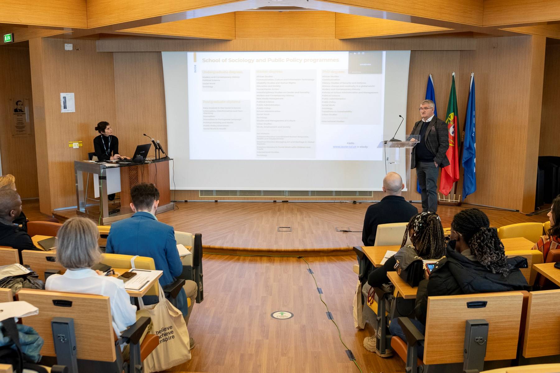 Crianças como Sobreviventes de Violência Doméstica