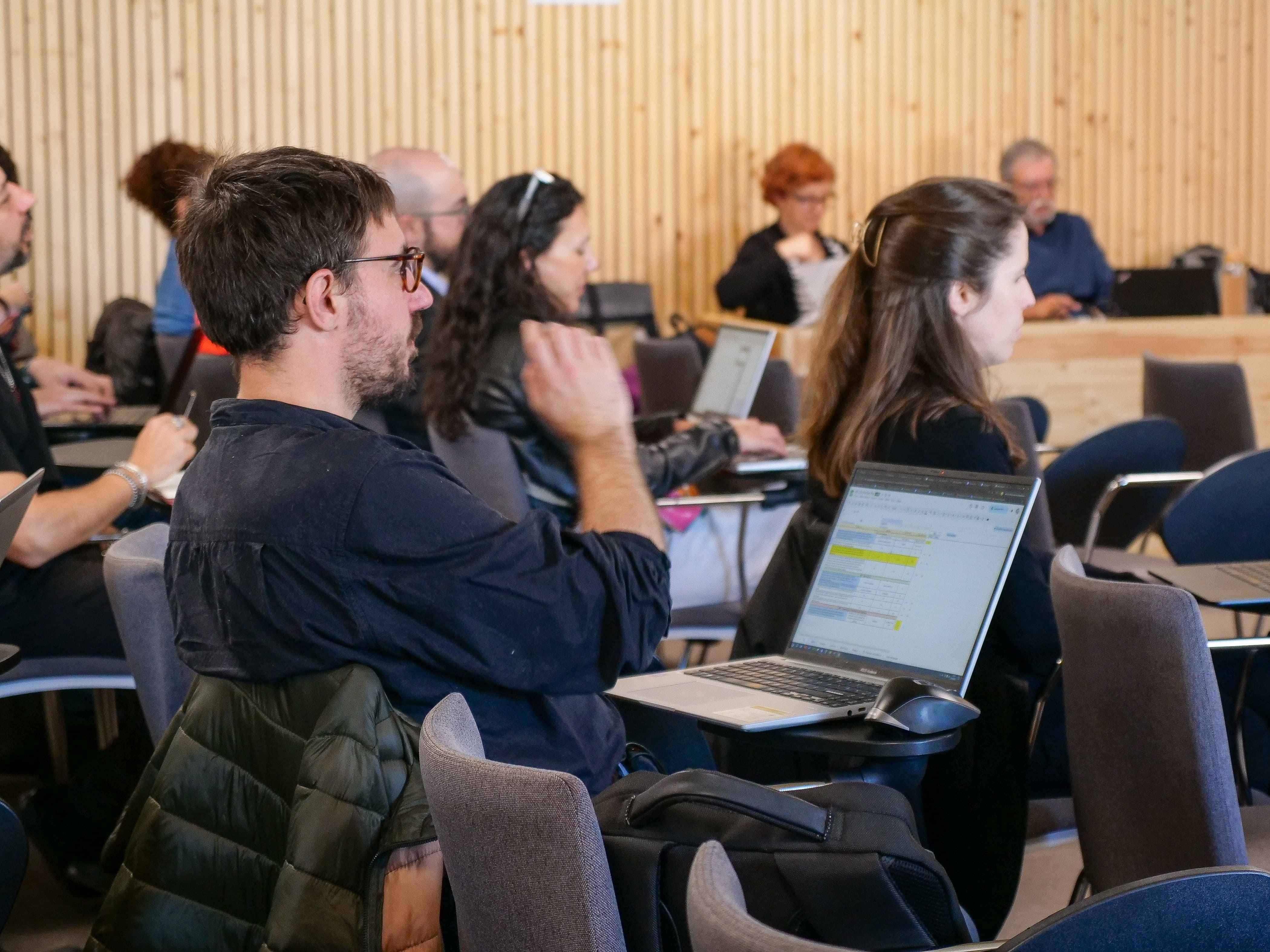 Negacionismo como ação coletiva: ciência em disputa na política, ideologia e cultura