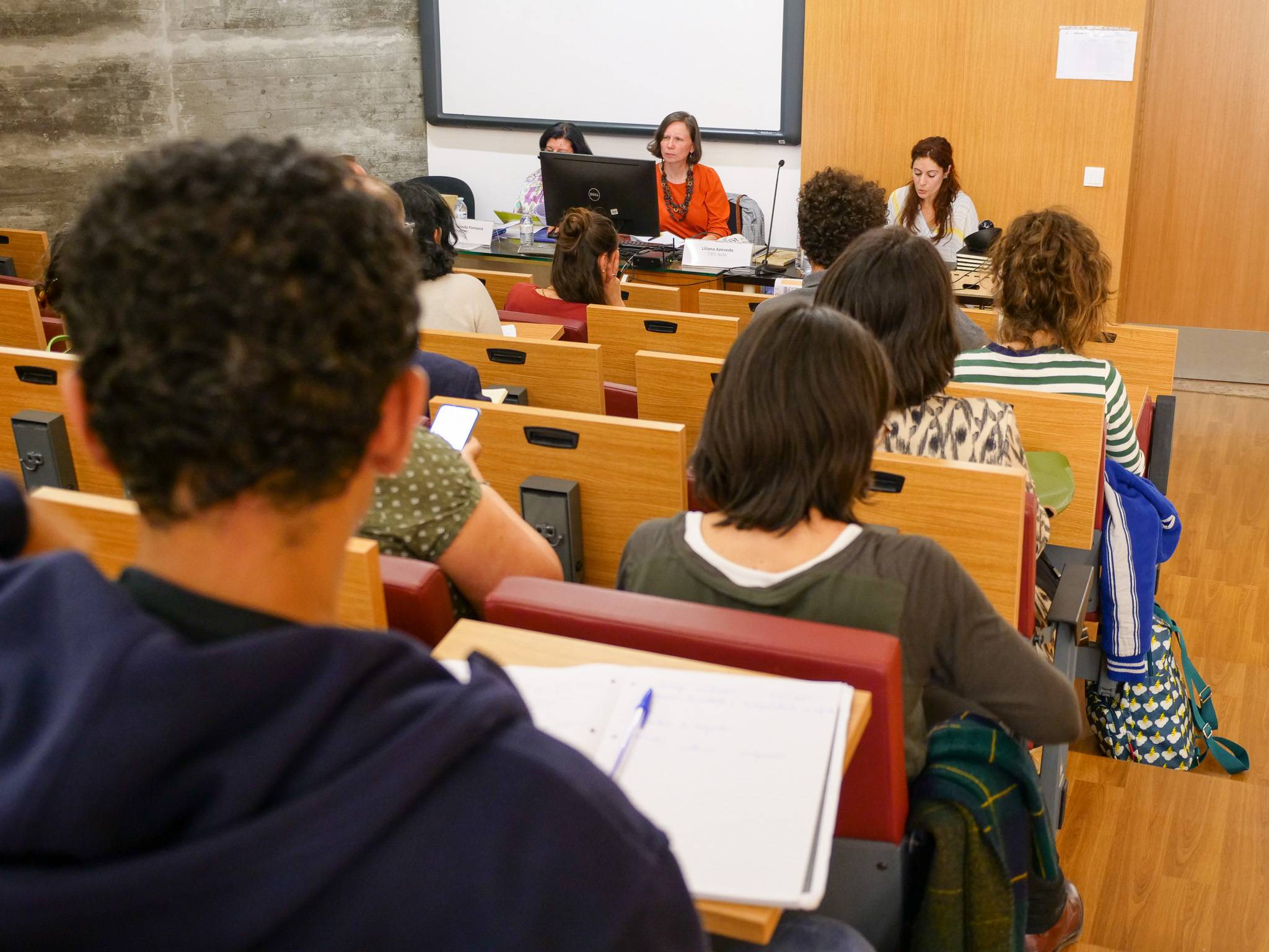 Um olhar retrospetivo sobre as migrações em Portugal: 10 anos de Encontros sobre Experiências Migratórias