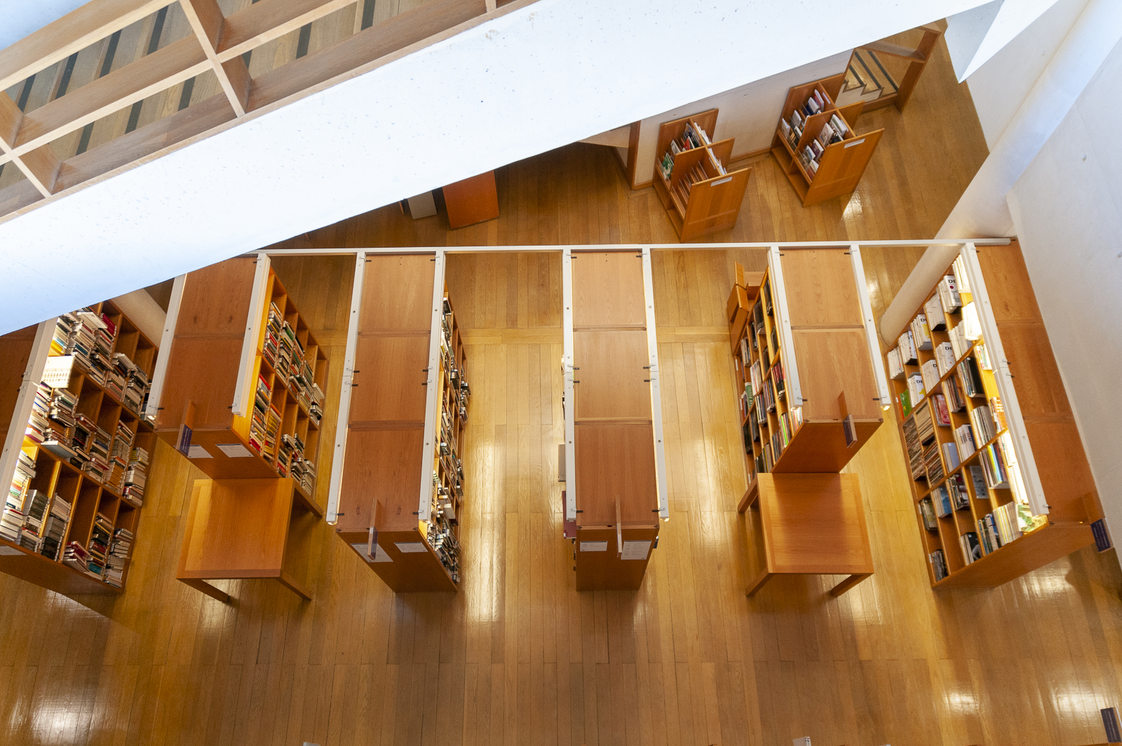 Antigos investigadores do Iscte são os maiores doadores da Biblioteca