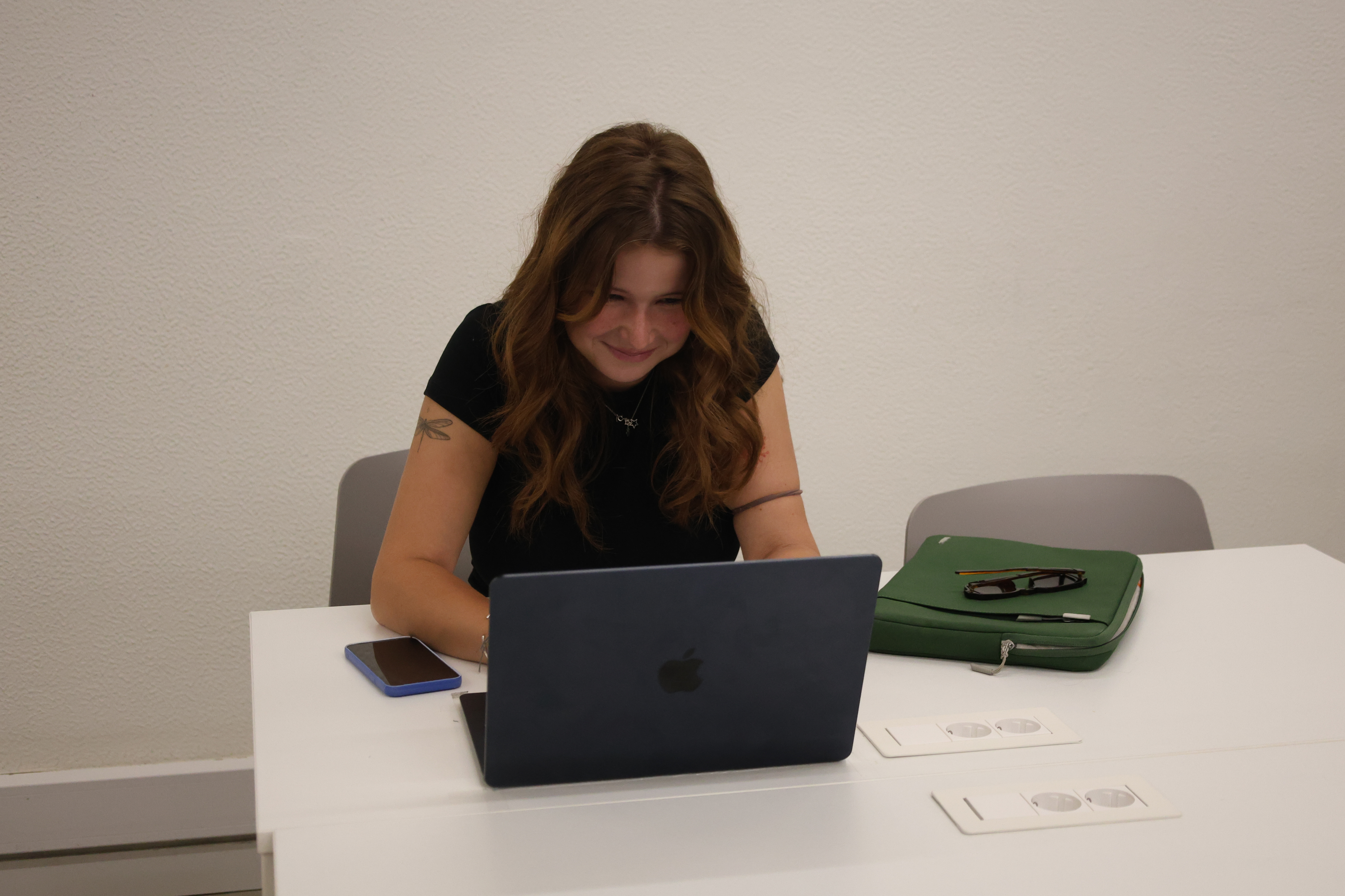 Estudantes de Matemática Aplicada e Tecnologias Digitais desenvolvem análise a fim de medir a felicidade de uma nação