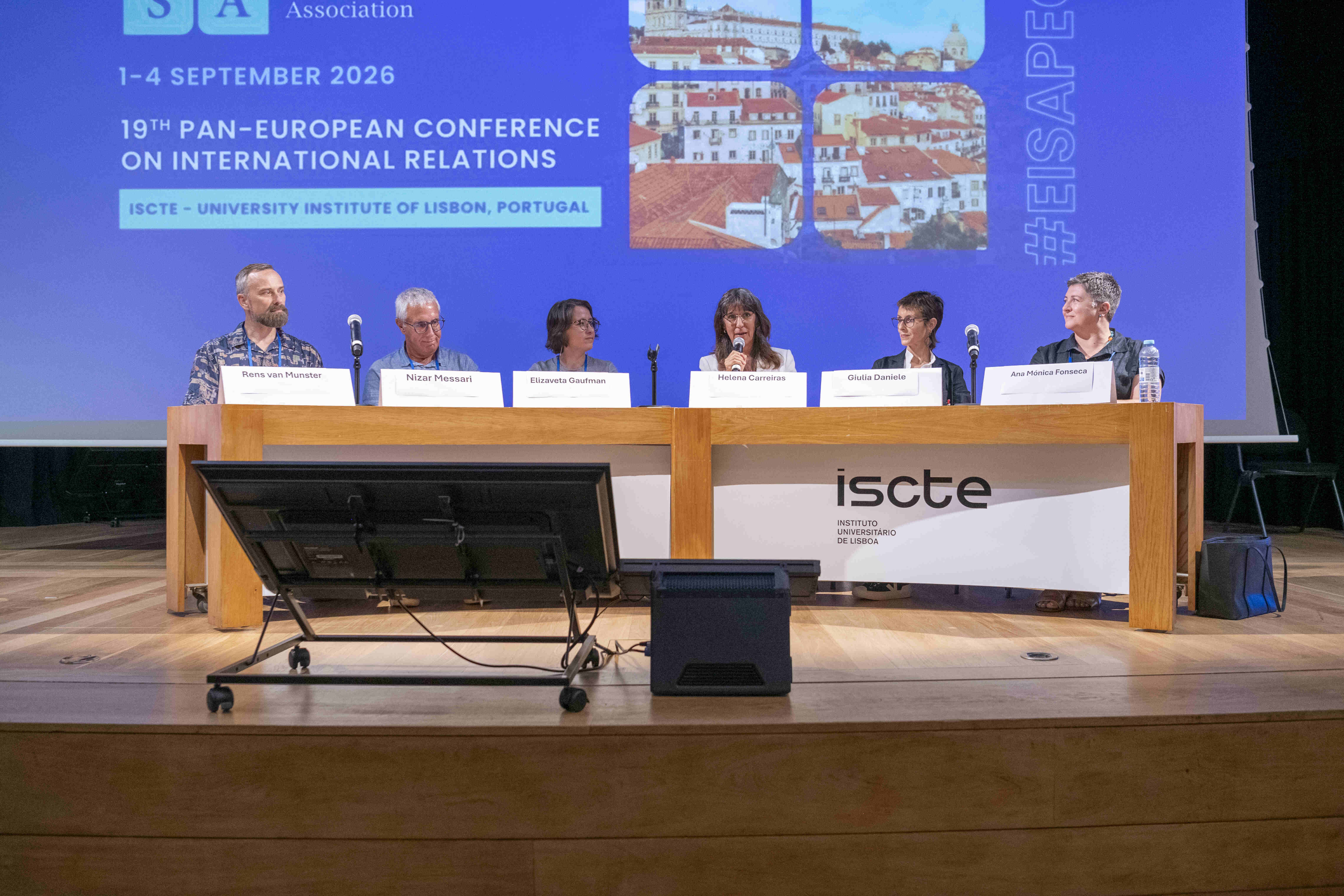 Conferência de Relações Internacionais debate quem fica na margem do conhecimento