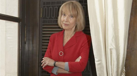 Faleceu Maria Carrilho