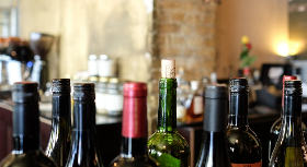 Competing in Global Value Chains: From Commodities to Brands. The History of the international wine market