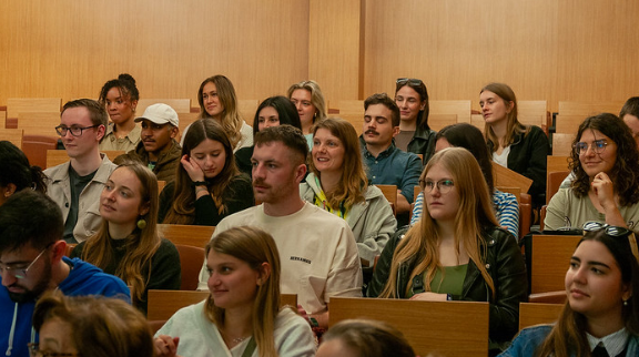 Estudantes muito satisfeitos com docentes do Iscte