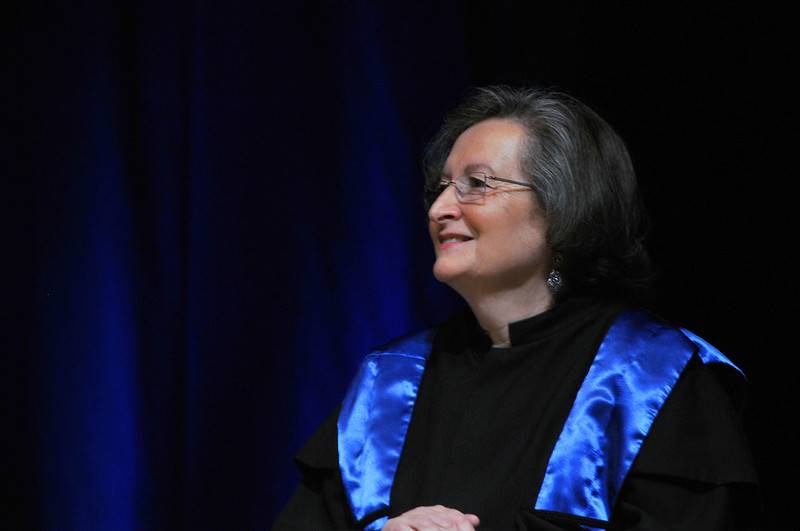 Prestar contas  –  intervenção da Reitora no Conselho Geral