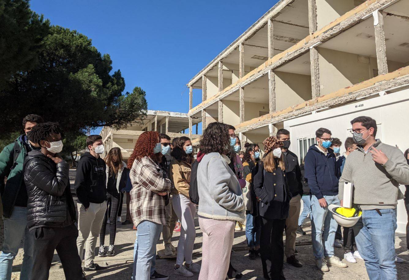 Estudantes do mestrado de arquitetura visitam obras do novo edifício Iscte